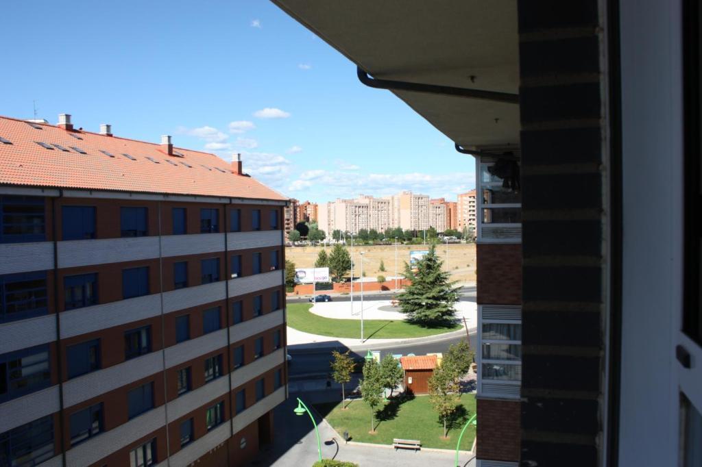 Apartamento La Cenicienta Διαμέρισμα León Εξωτερικό φωτογραφία